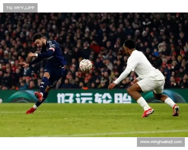 曼联错失优质潜力后腰下次不应只做抬价工具要及时补强