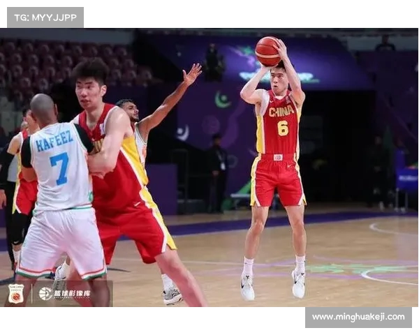 热议男篮时隔十年再获小组头名 程帅澎三分雨带队净胜58分 热议男篮时隔十年再获小组头名 程帅澎三分雨带队净胜58分